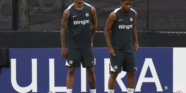 切尔西瞄准荷兰双星：西蒙斯与哈托能否成蓝军复兴关键？