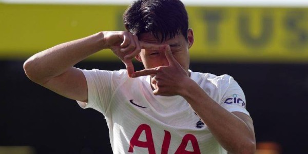 孙兴慜告别热刺：十年坚守换来捧杯时刻，自律勤勉他已是亚洲传奇